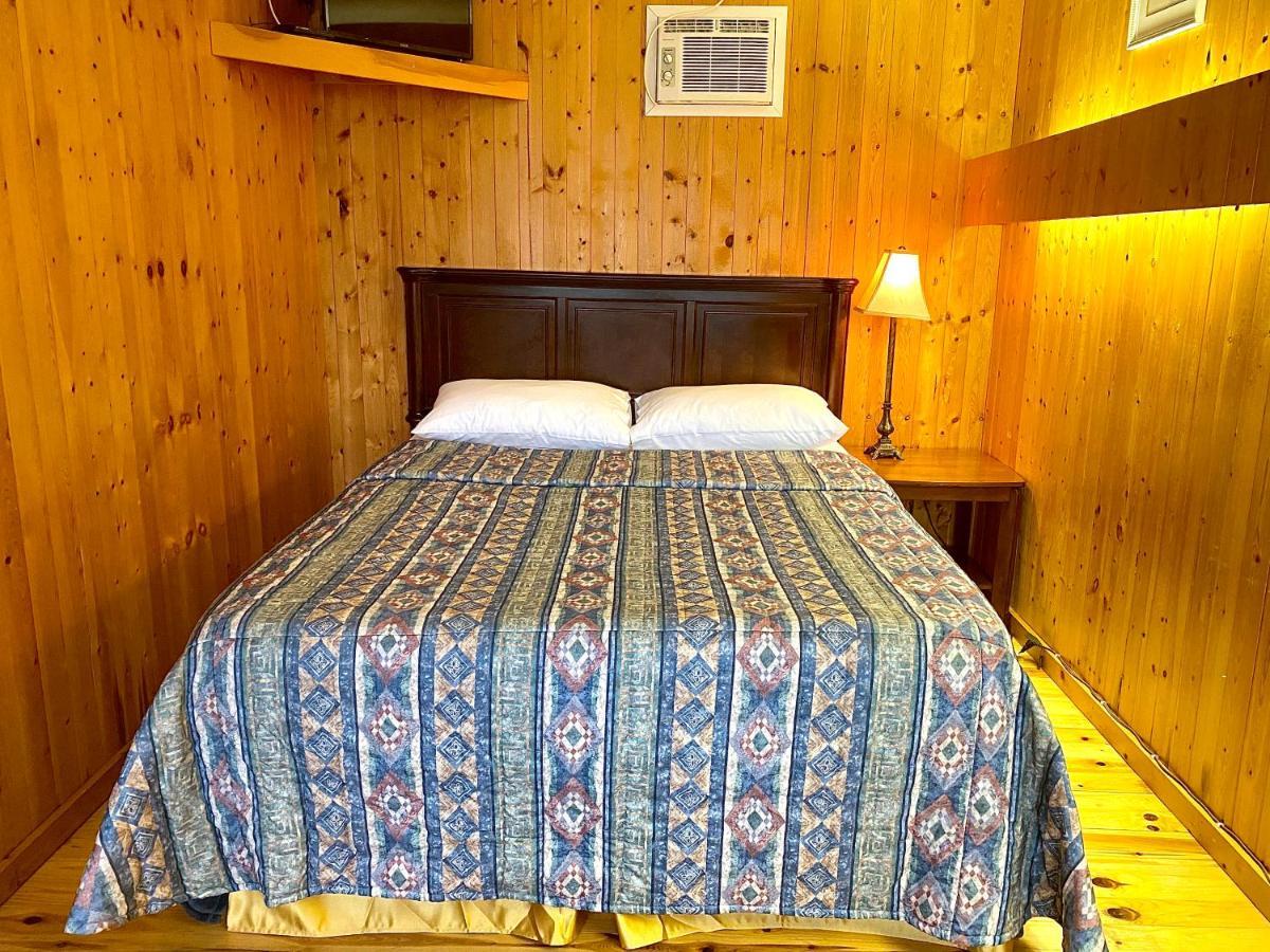 The Waterfront Motel Grand Barachois Exterior foto